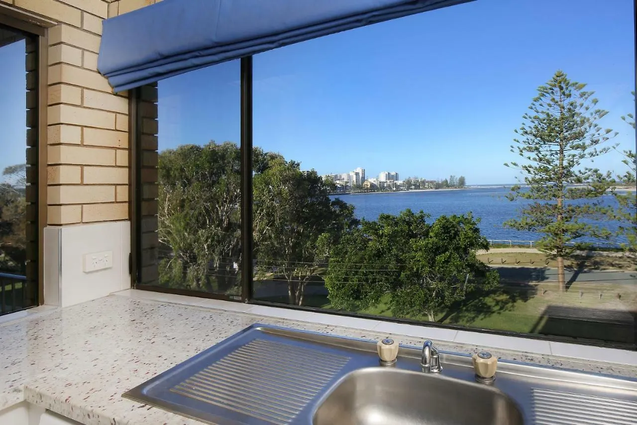 شقة كالوندرا  في Golden Shores U8, 21 Landsborough Parade أستراليا